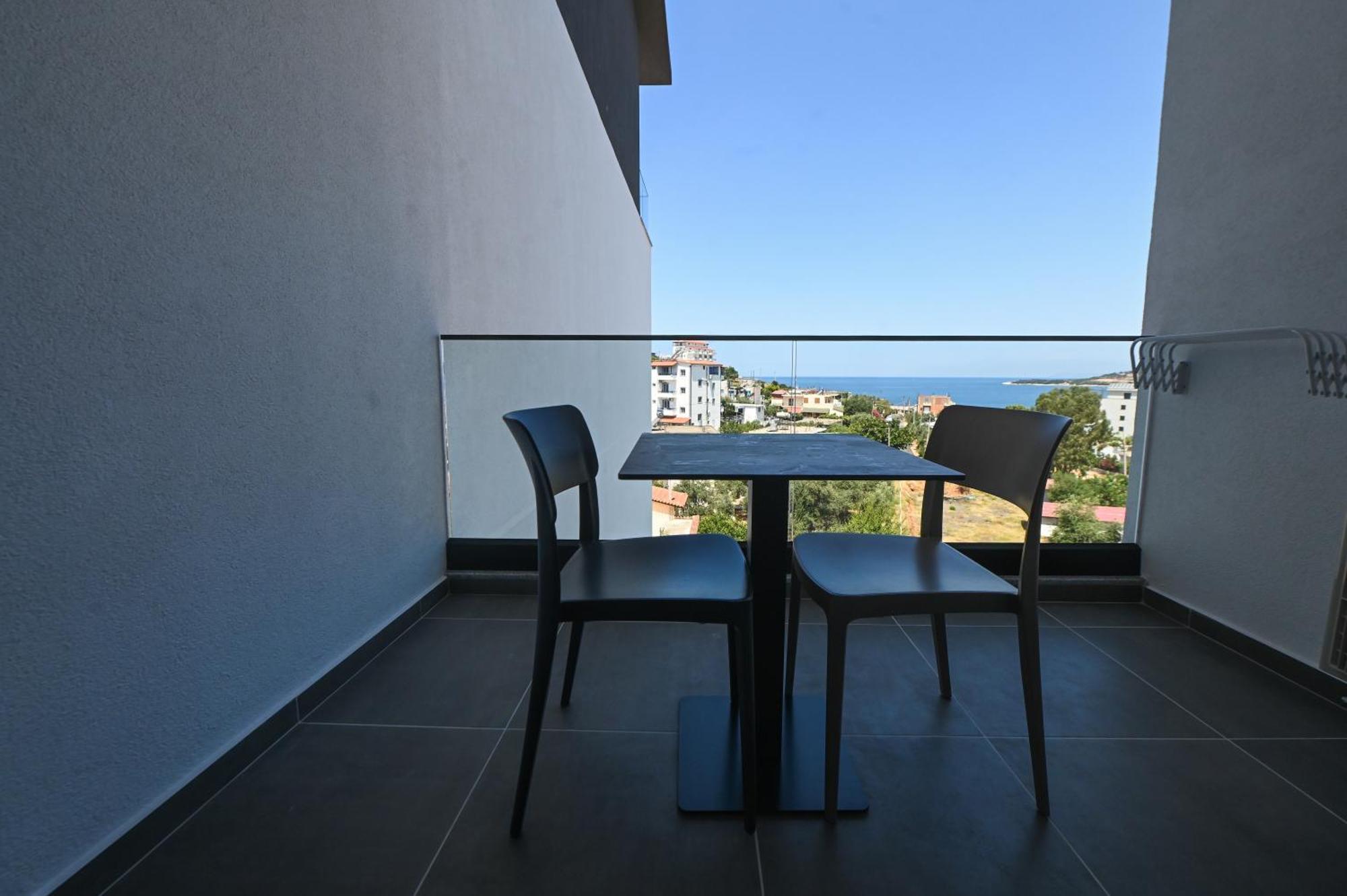 Monun Hotel Εξαμίλιο Εξωτερικό φωτογραφία