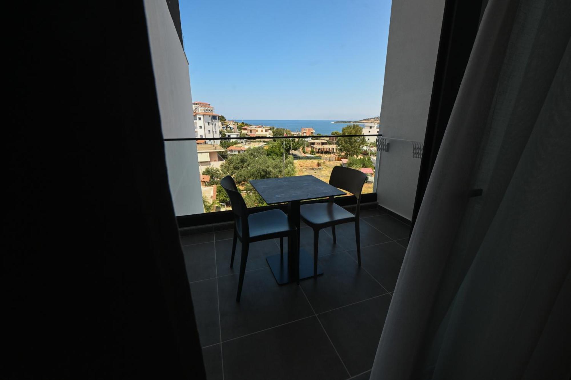 Monun Hotel Εξαμίλιο Εξωτερικό φωτογραφία