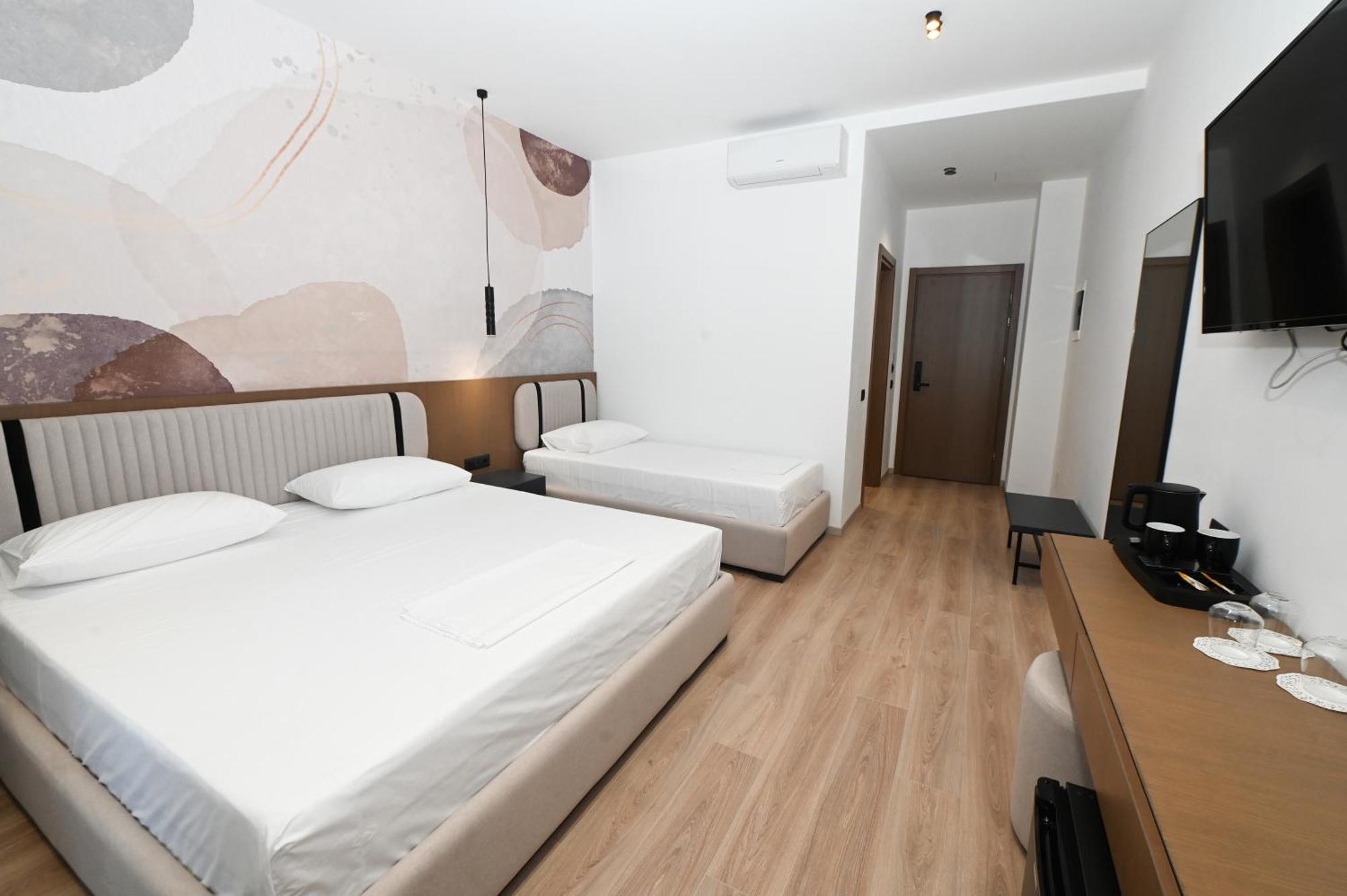Monun Hotel Εξαμίλιο Εξωτερικό φωτογραφία